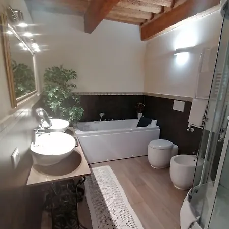 فندق La Bella Lucca 3*